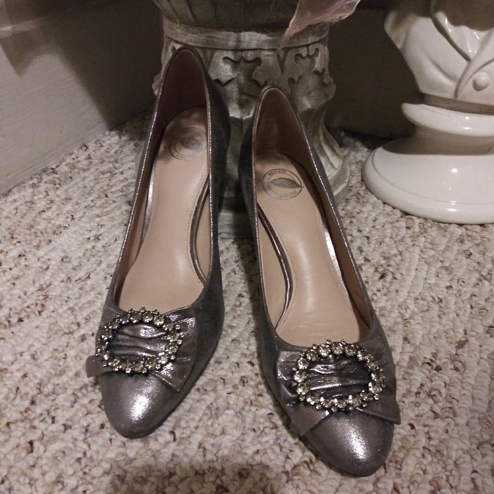 Nurture Julee Silver Leather With Rhinestone Buckle Pumps - Picture 1 of 8